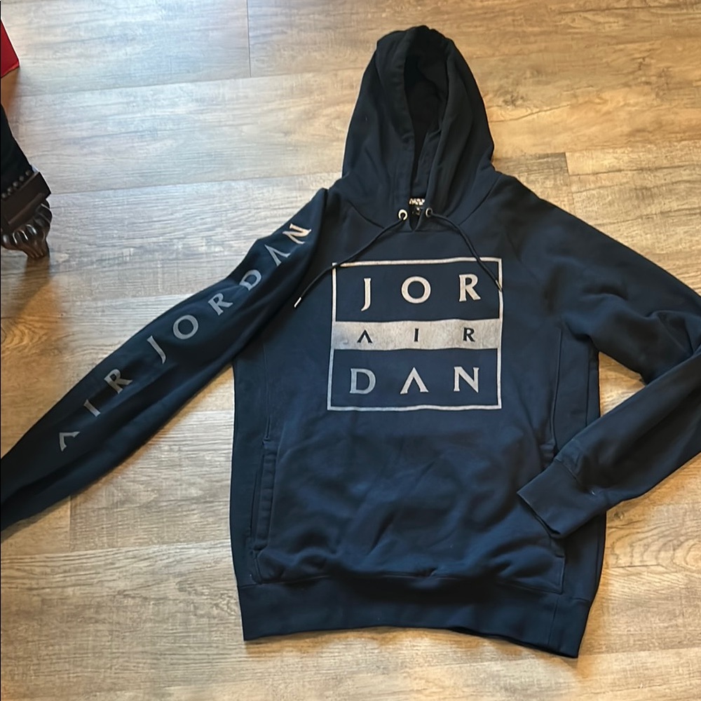 Jordan Men's Black Pullover Hoodie - AIR JORDAN Graphic Medium